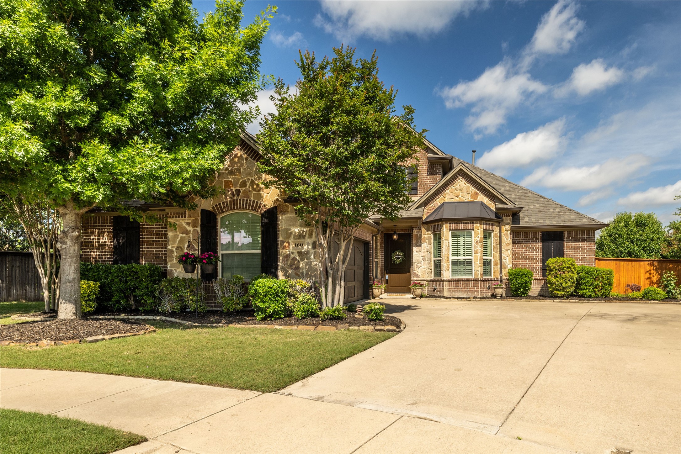 160 Mckinley Drive Burleson TX 76028