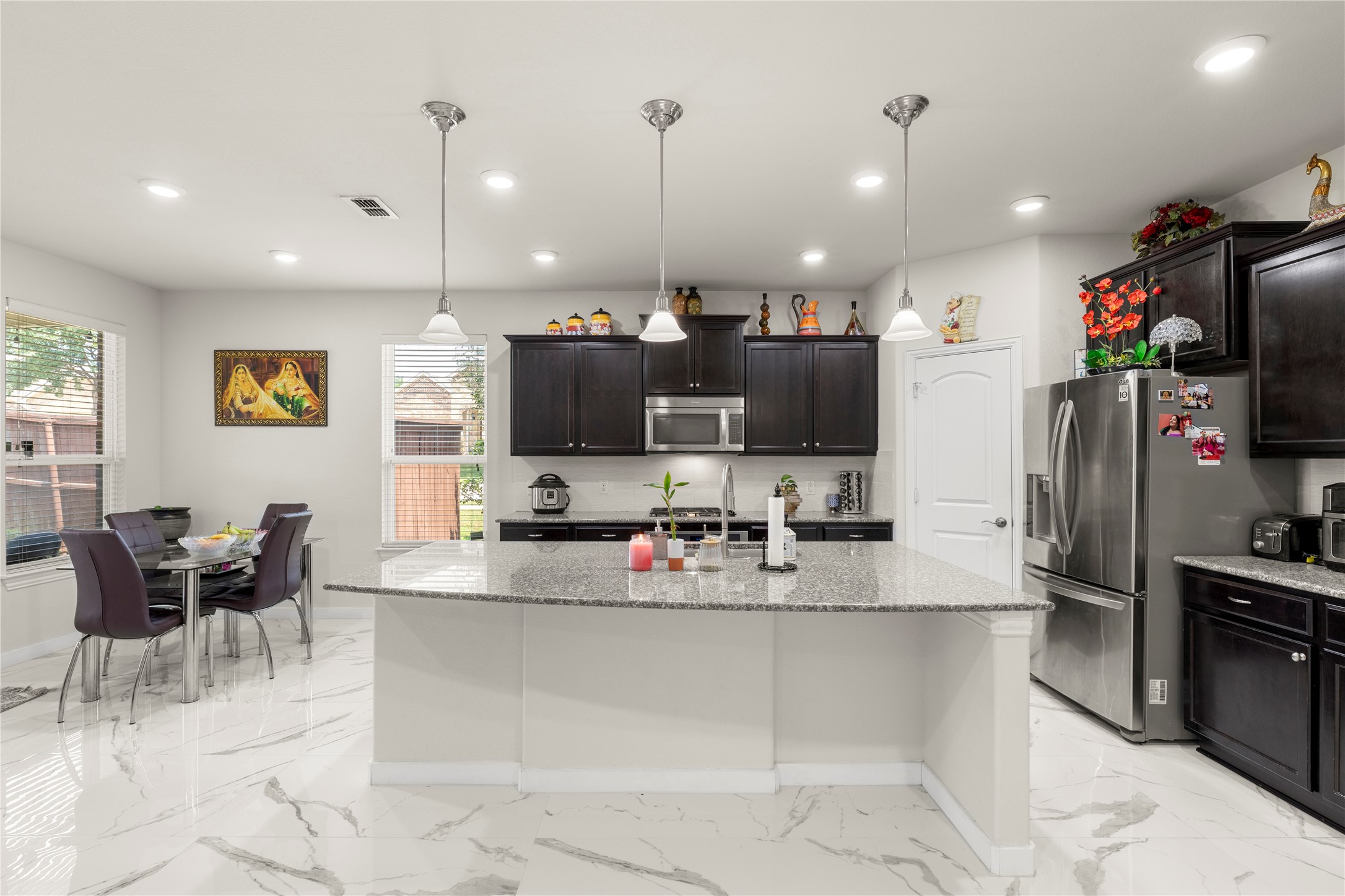 686 Sailors Avenue Lewisville TX 75056