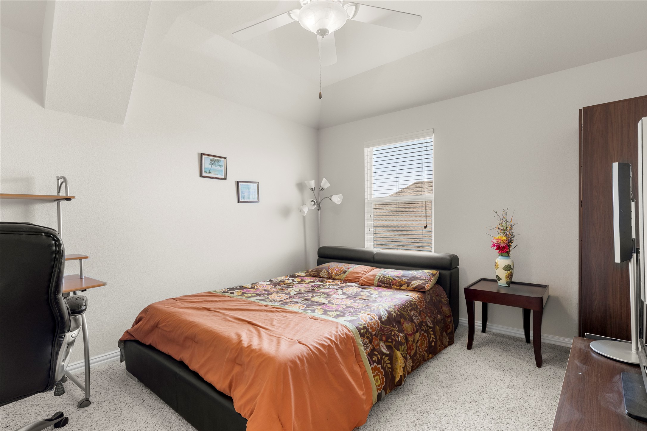 686 Sailors Avenue Lewisville TX 75056