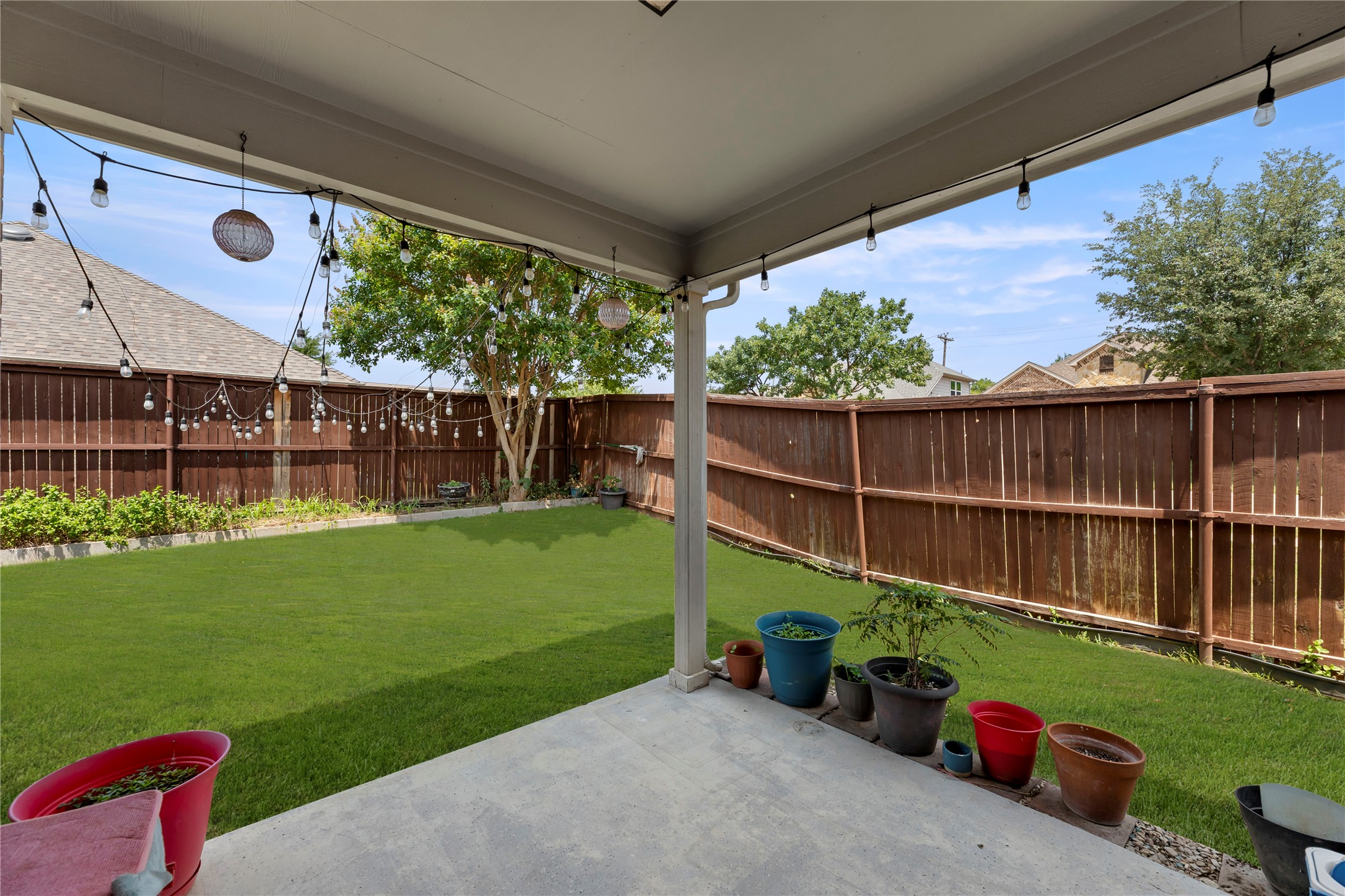 686 Sailors Avenue Lewisville TX 75056