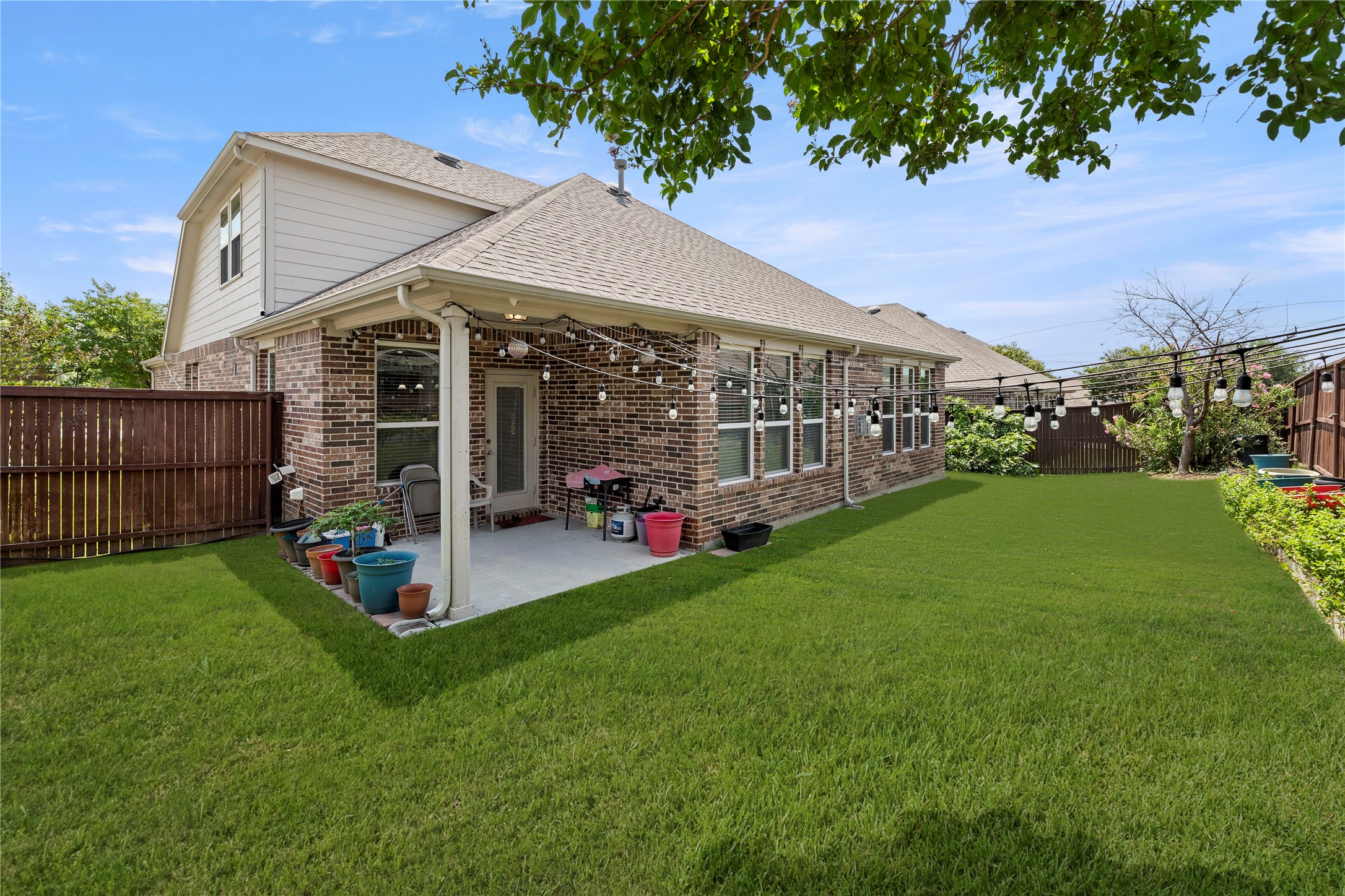 686 Sailors Avenue Lewisville TX 75056