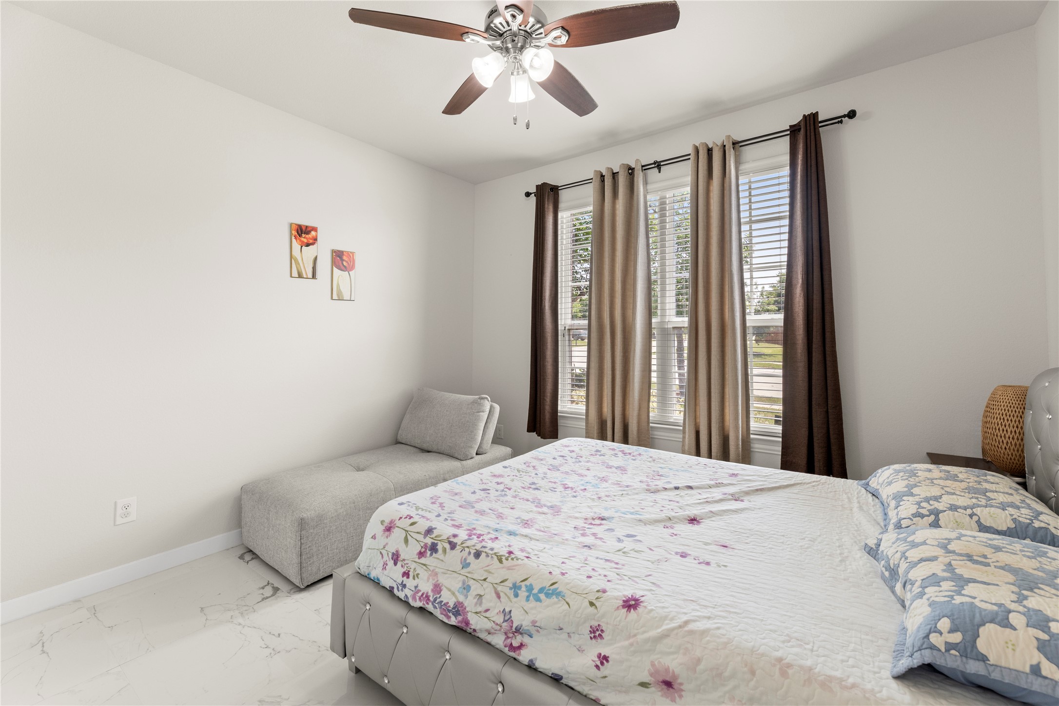 686 Sailors Avenue Lewisville TX 75056