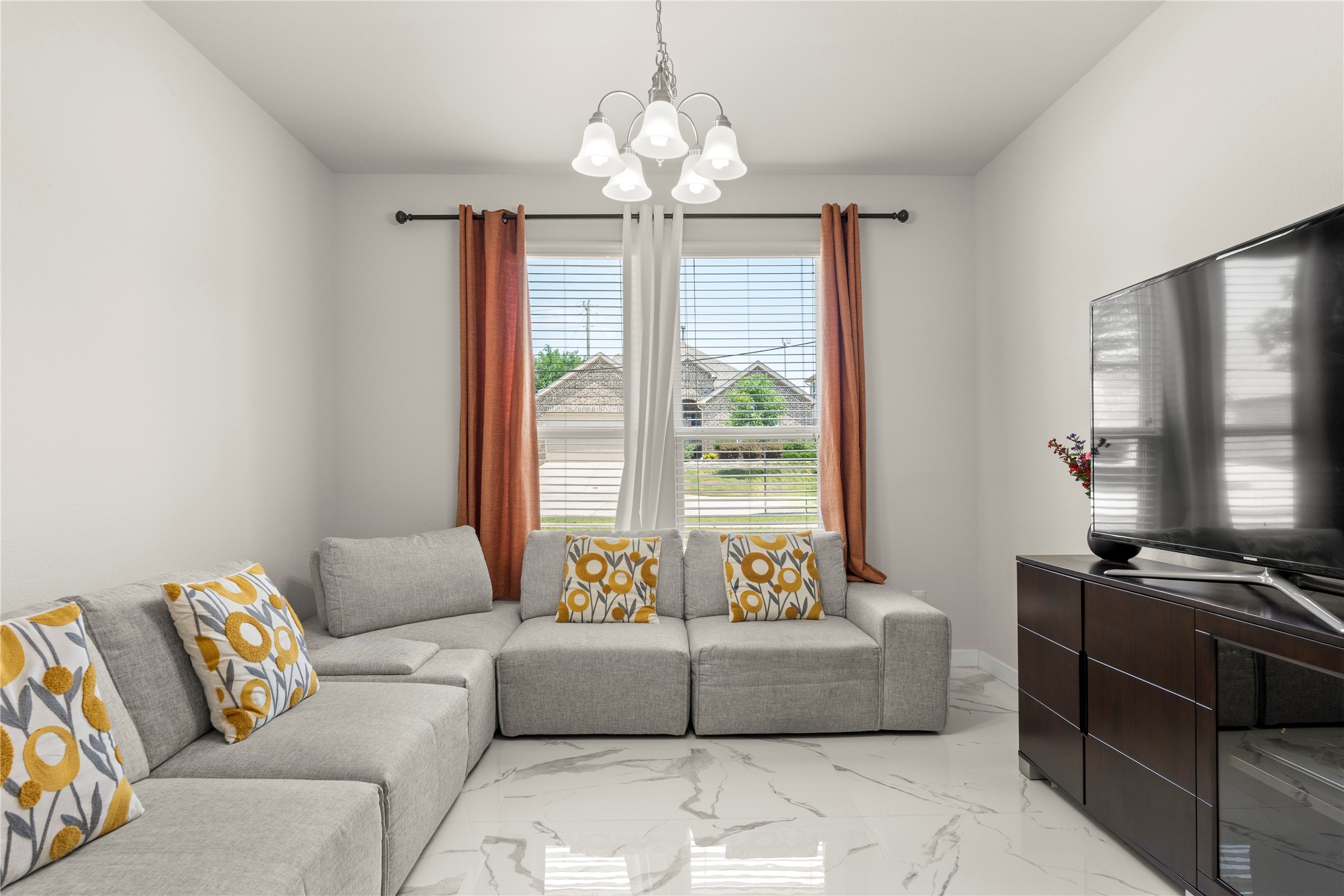 686 Sailors Avenue Lewisville TX 75056