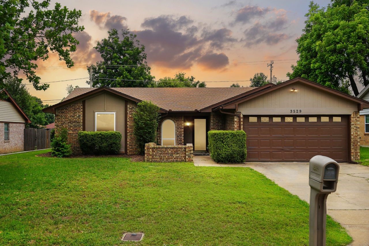 3529 Kelvin Avenue Fort Worth TX 76133