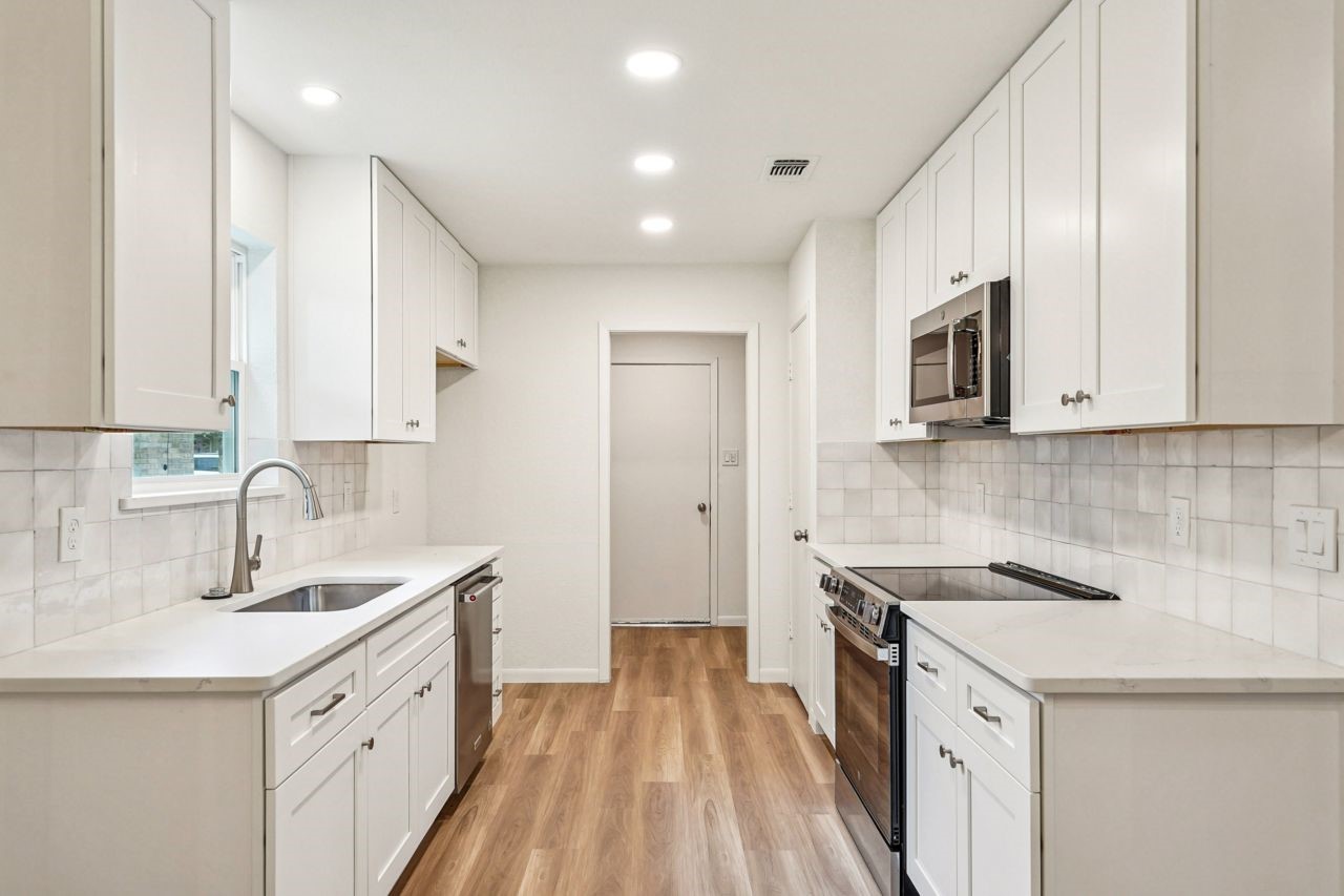 3529 Kelvin Avenue Fort Worth TX 76133
