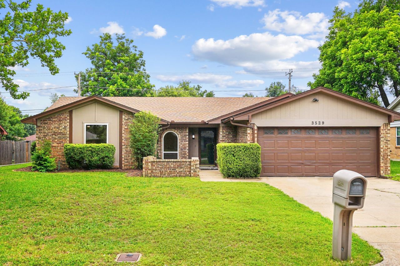3529 Kelvin Avenue Fort Worth TX 76133