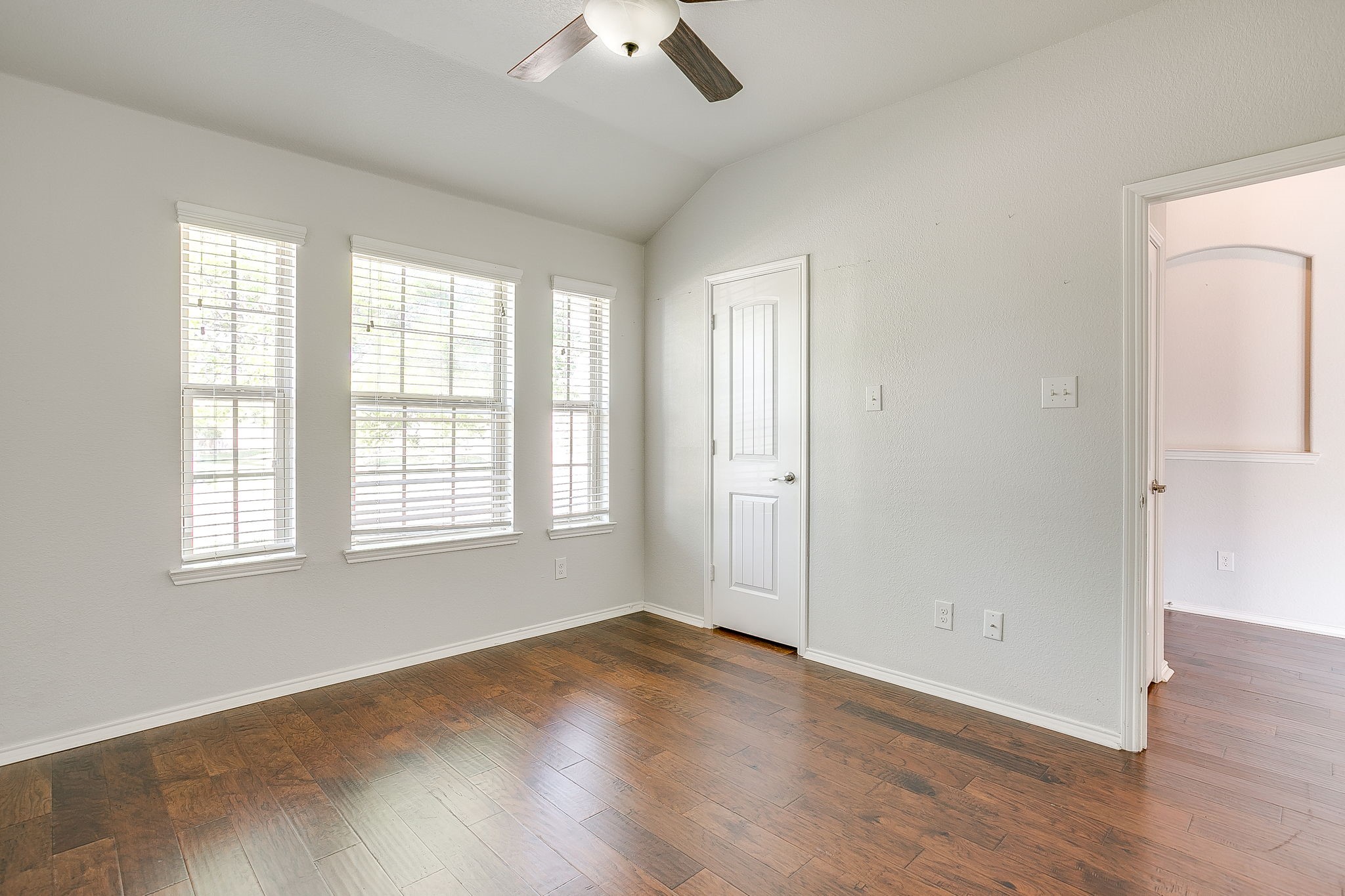 377 Coral Vine Lane Burleson TX 76028