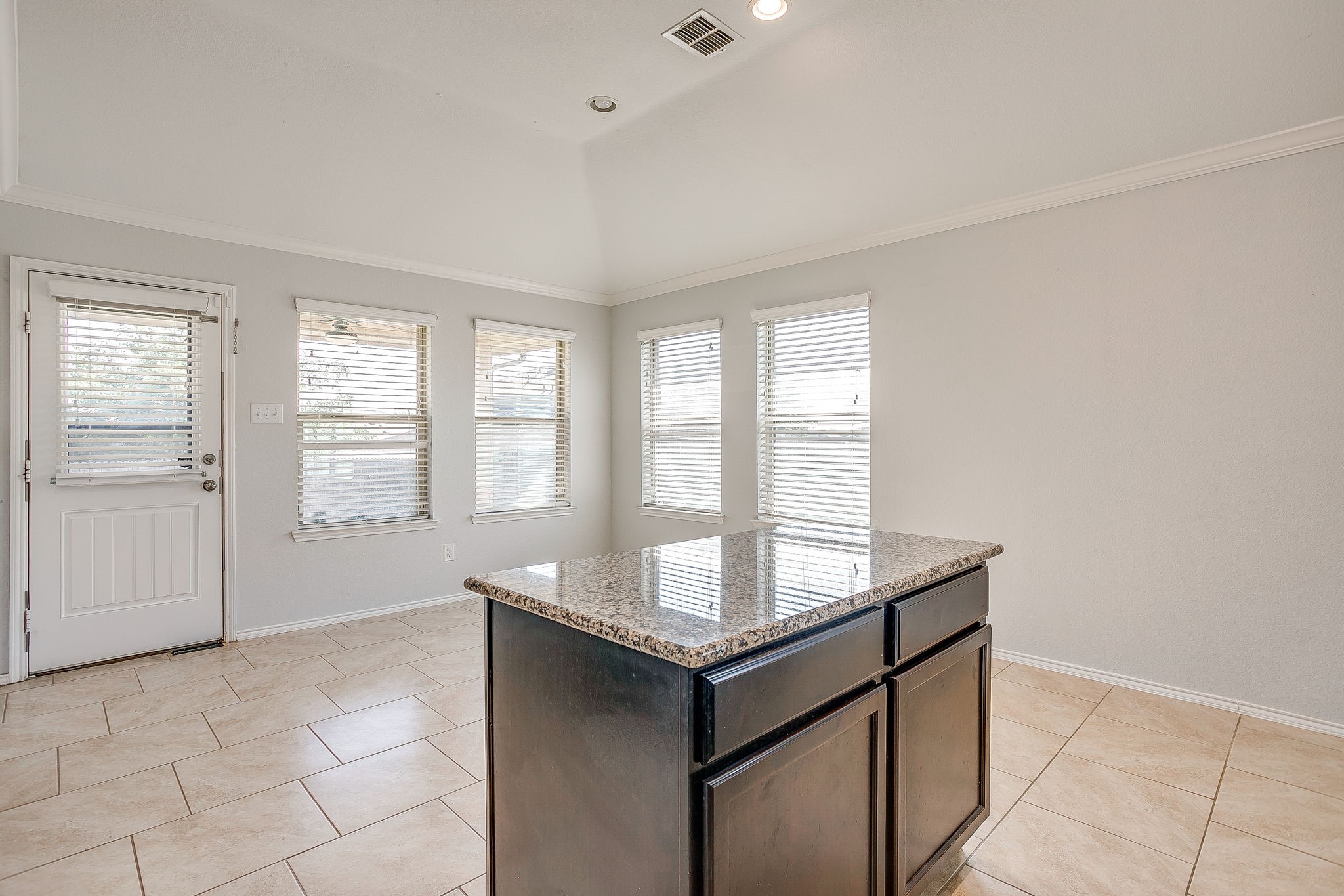 377 Coral Vine Lane Burleson TX 76028
