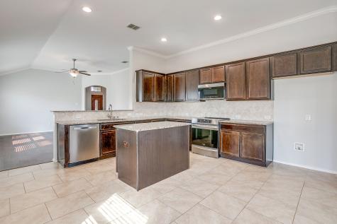 377 Coral Vine Lane Burleson TX 76028