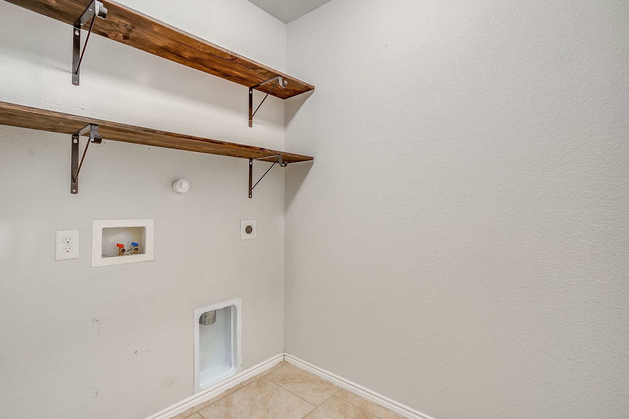 377 Coral Vine Lane Burleson TX 76028