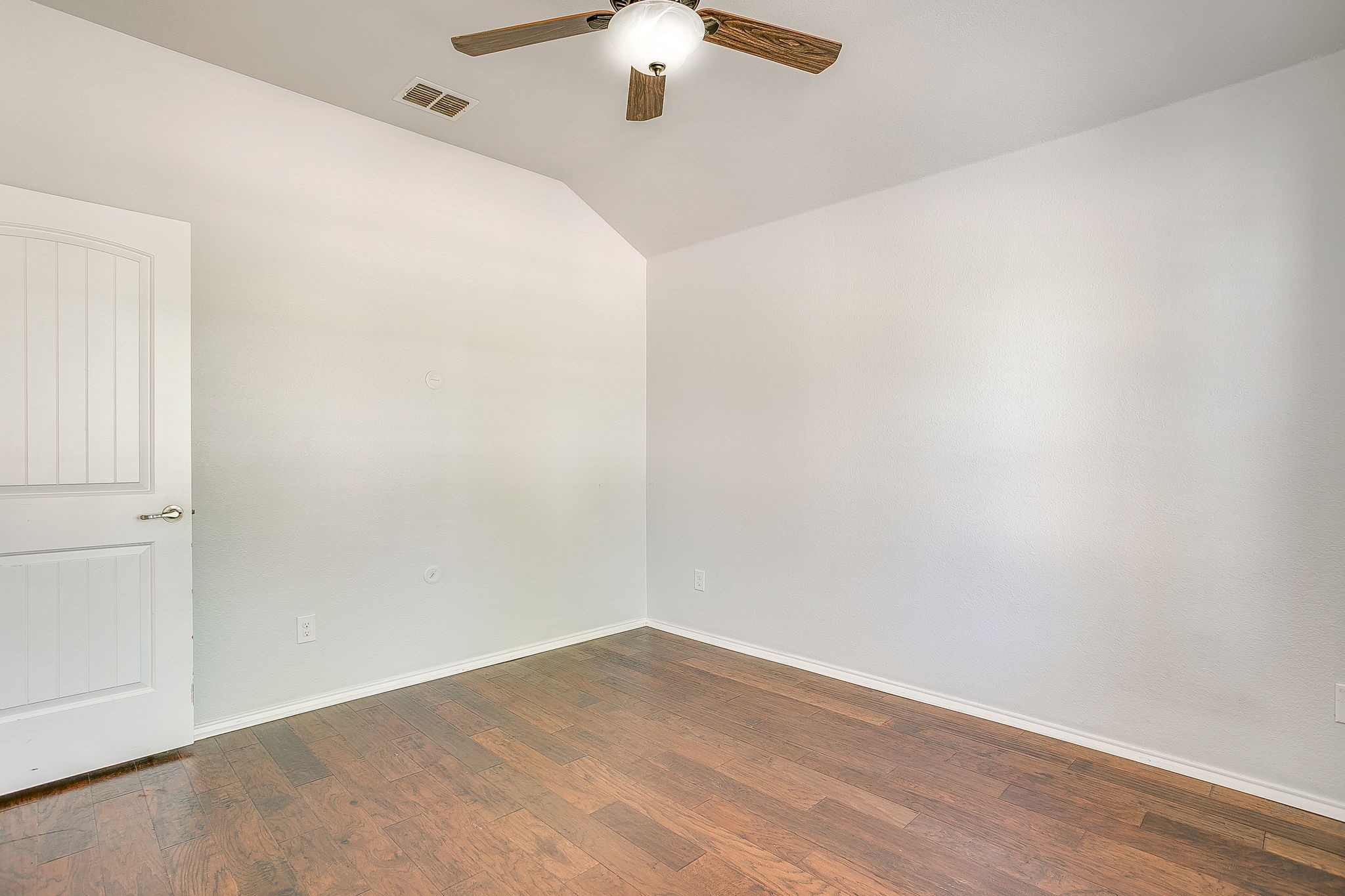 377 Coral Vine Lane Burleson TX 76028