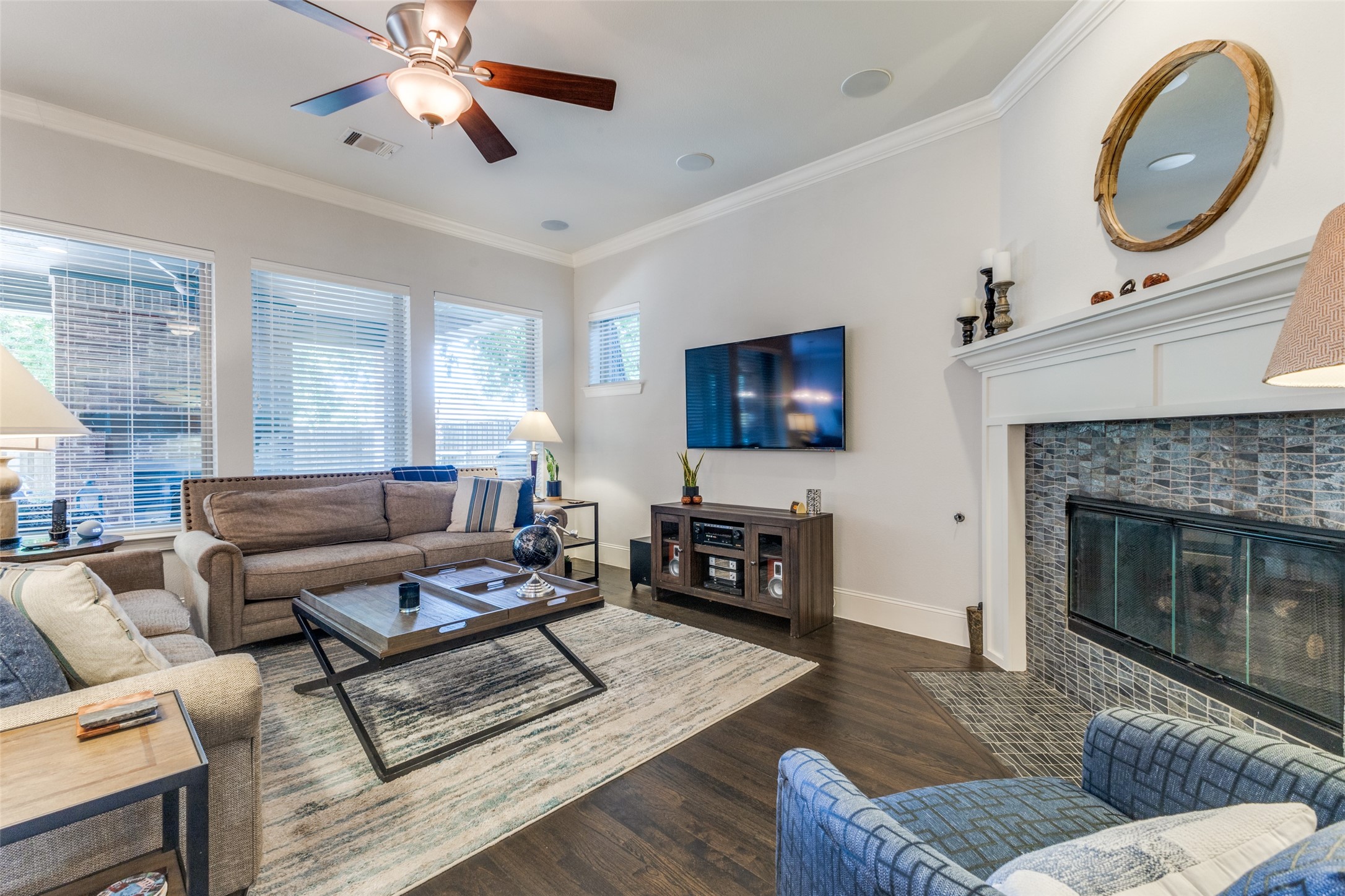 4008 N Cresthaven Road Dallas TX 75209