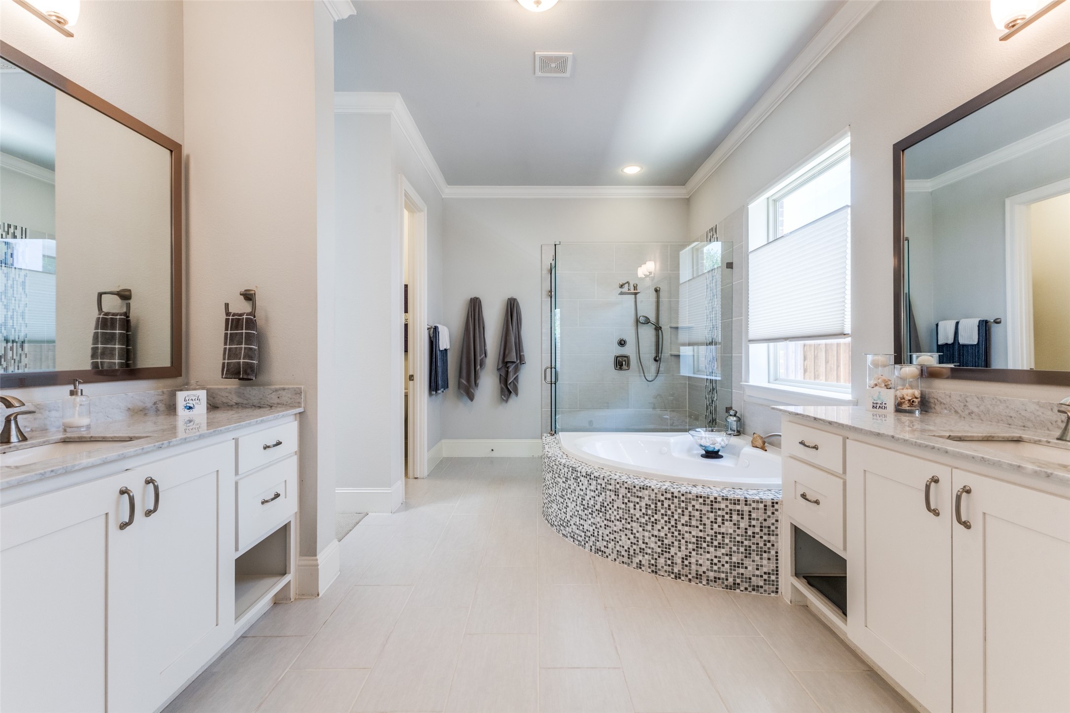 4008 N Cresthaven Road Dallas TX 75209