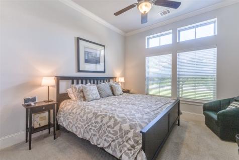 4008 N Cresthaven Road Dallas TX 75209