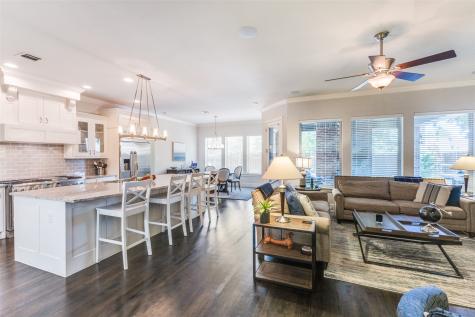 4008 N Cresthaven Road Dallas TX 75209