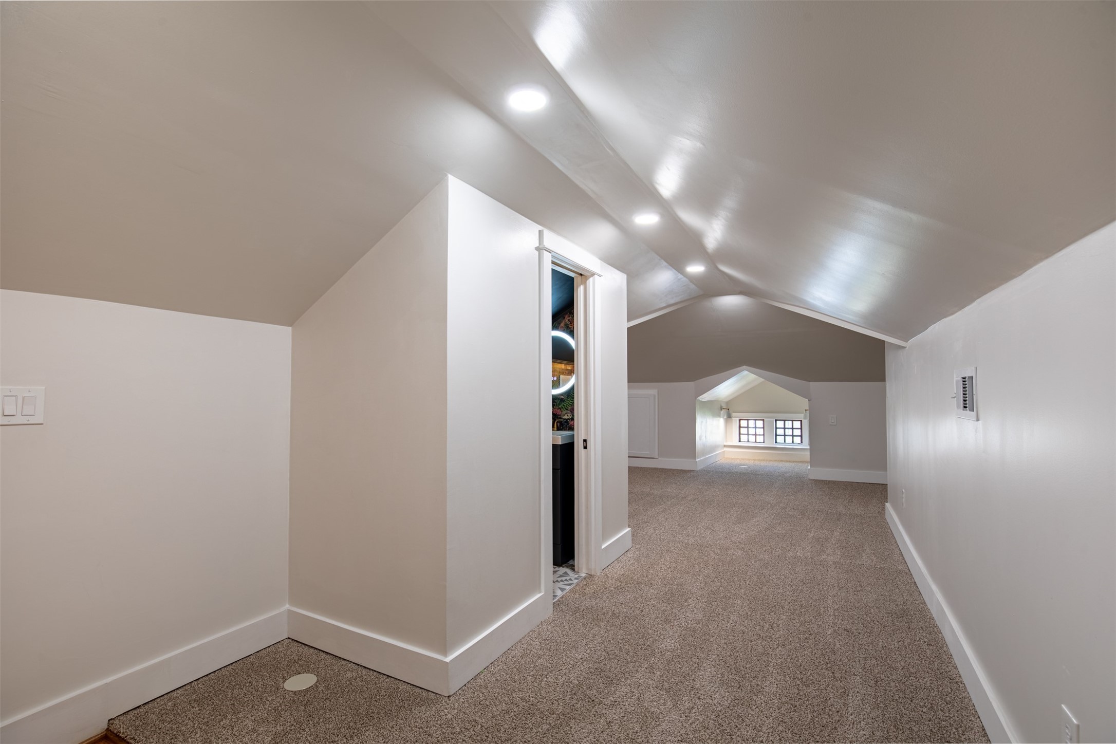 206 S Edgefield Avenue Dallas TX 75208