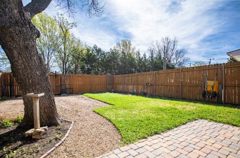 206 S Edgefield Avenue Dallas TX 75208