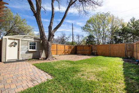 206 S Edgefield Avenue Dallas TX 75208