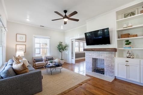 206 S Edgefield Avenue Dallas TX 75208