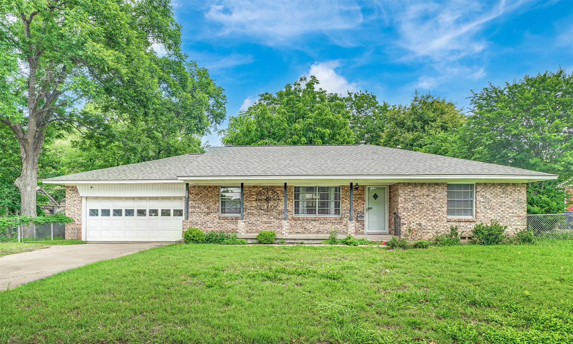 617 Ranier Circle Garland TX 75041