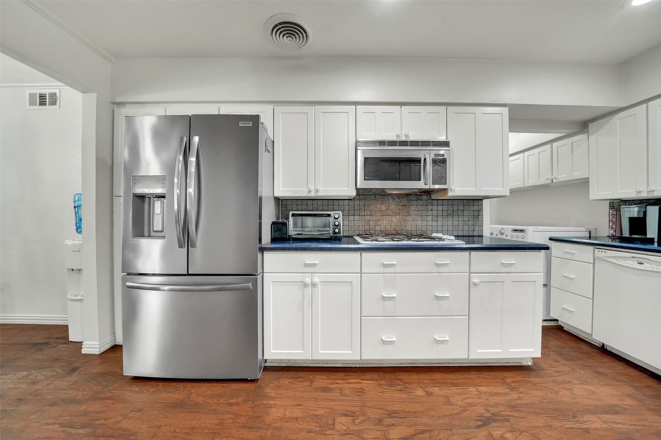 617 Ranier Circle Garland TX 75041