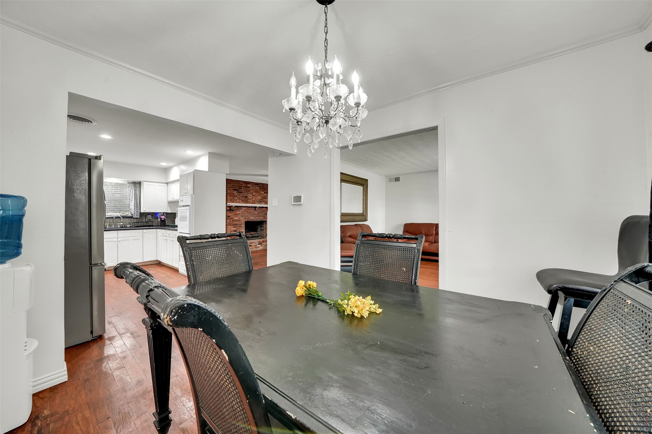 617 Ranier Circle Garland TX 75041