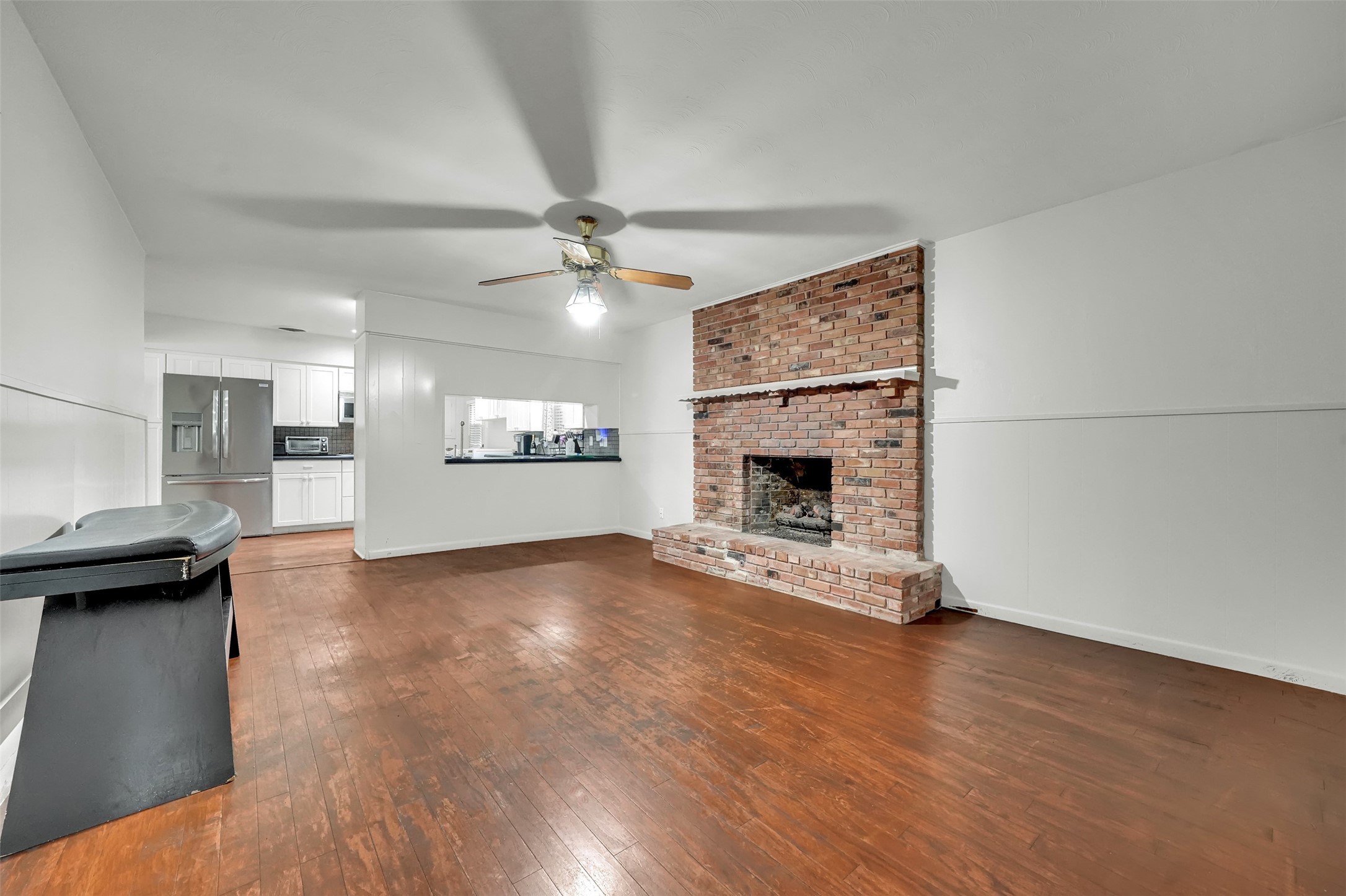 617 Ranier Circle Garland TX 75041