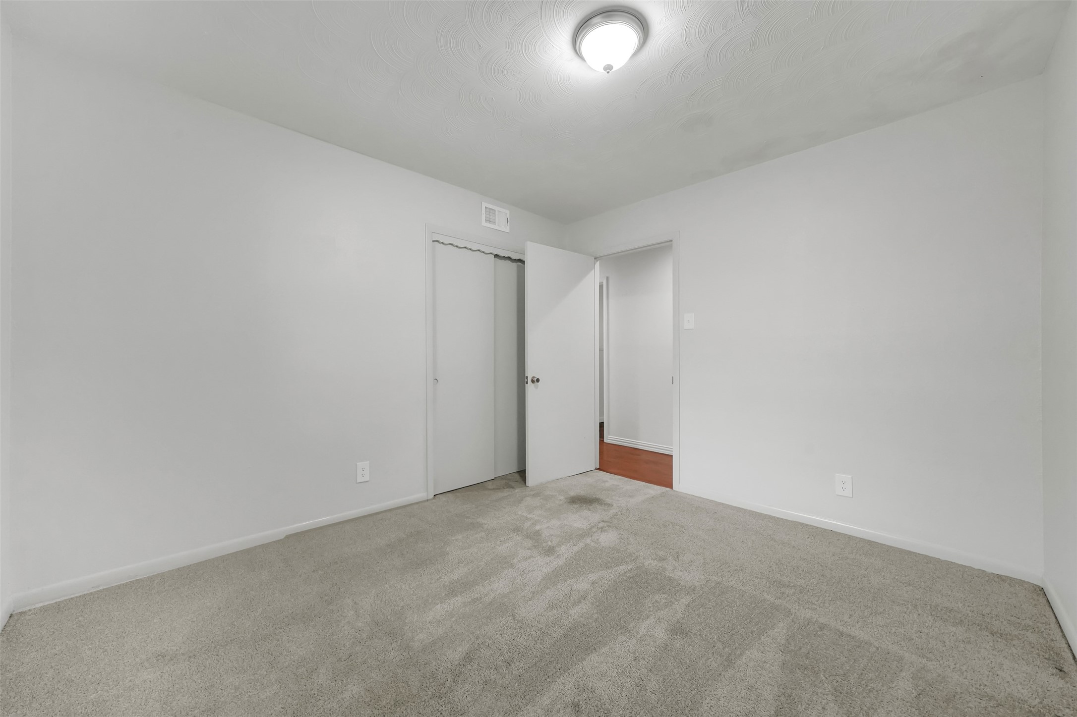617 Ranier Circle Garland TX 75041
