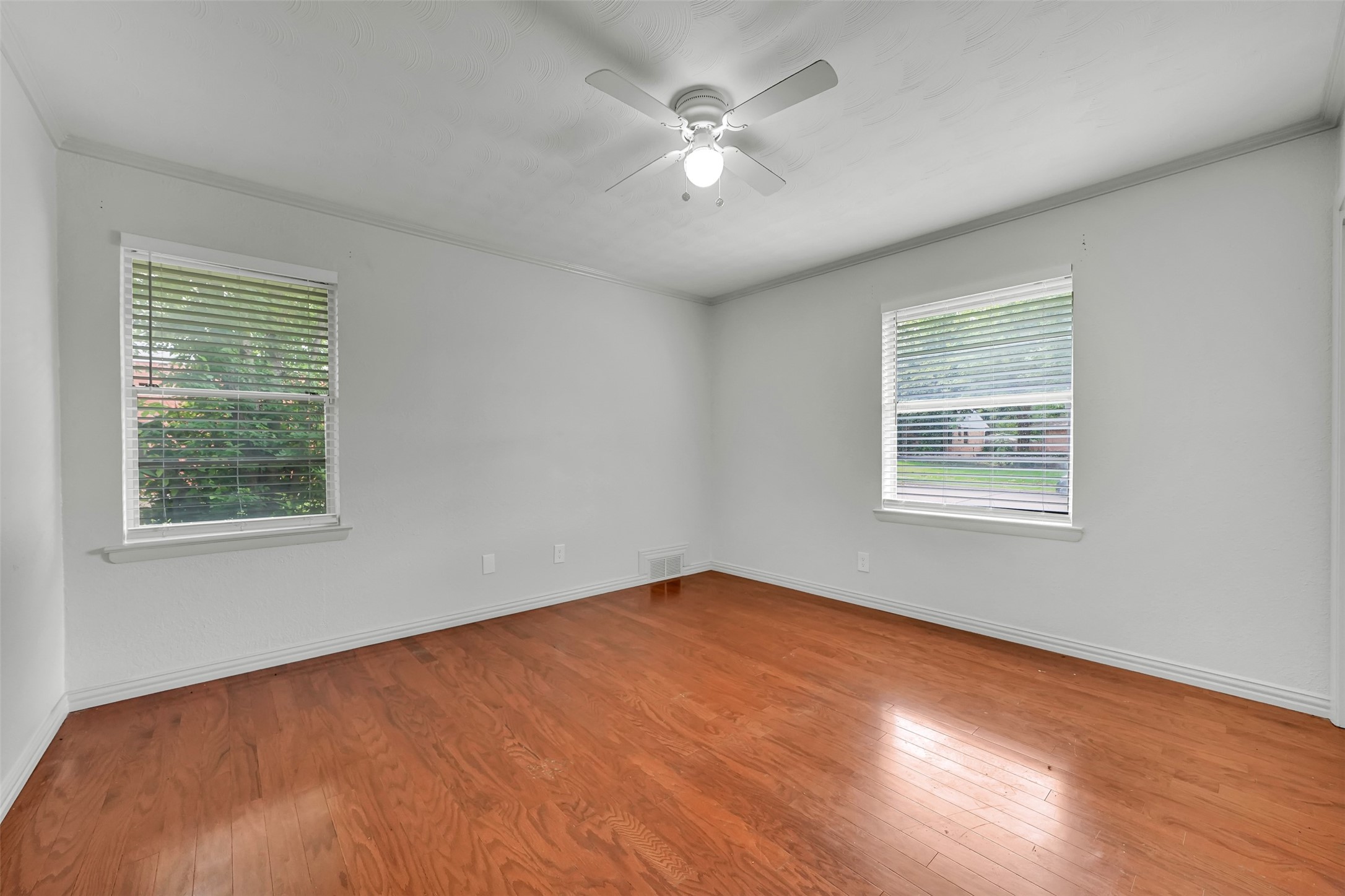 617 Ranier Circle Garland TX 75041