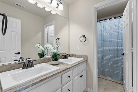 1616 Golf Club Drive Lantana TX 76226