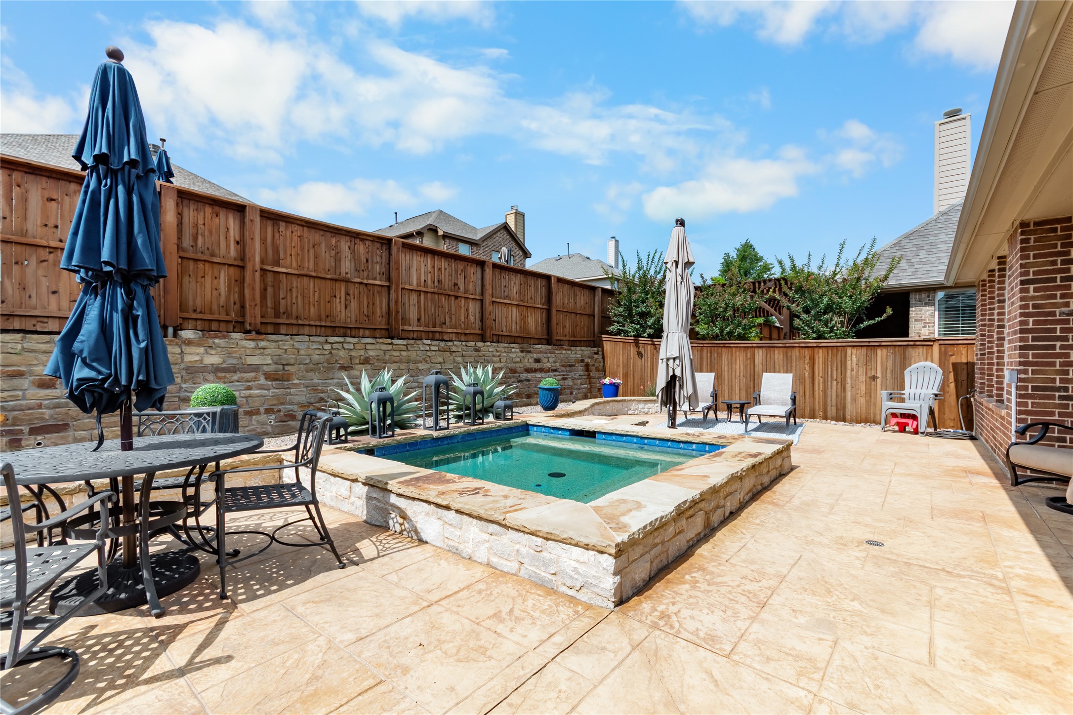 1616 Golf Club Drive Lantana TX 76226