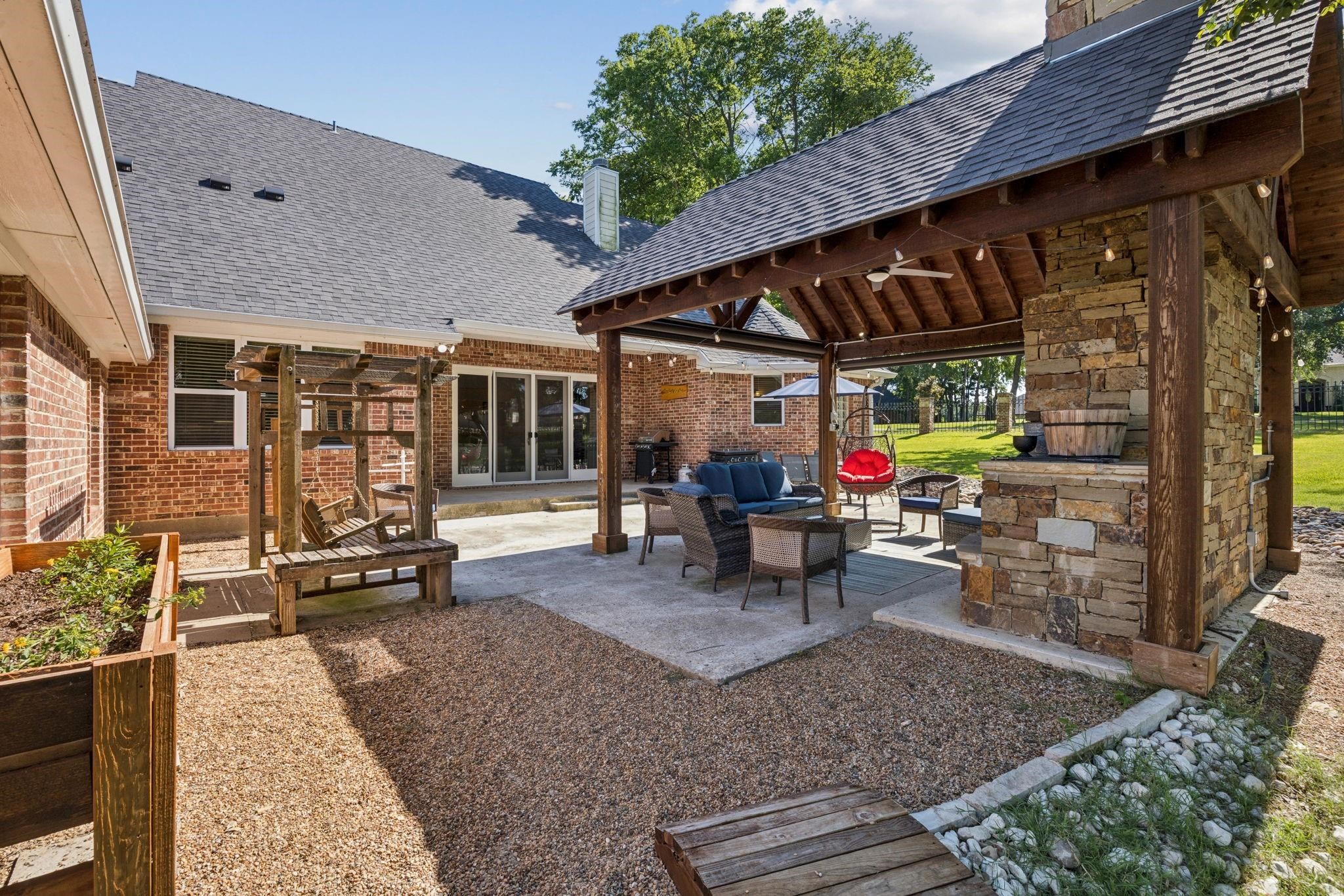 101 Beacon Court Mabank TX 75143