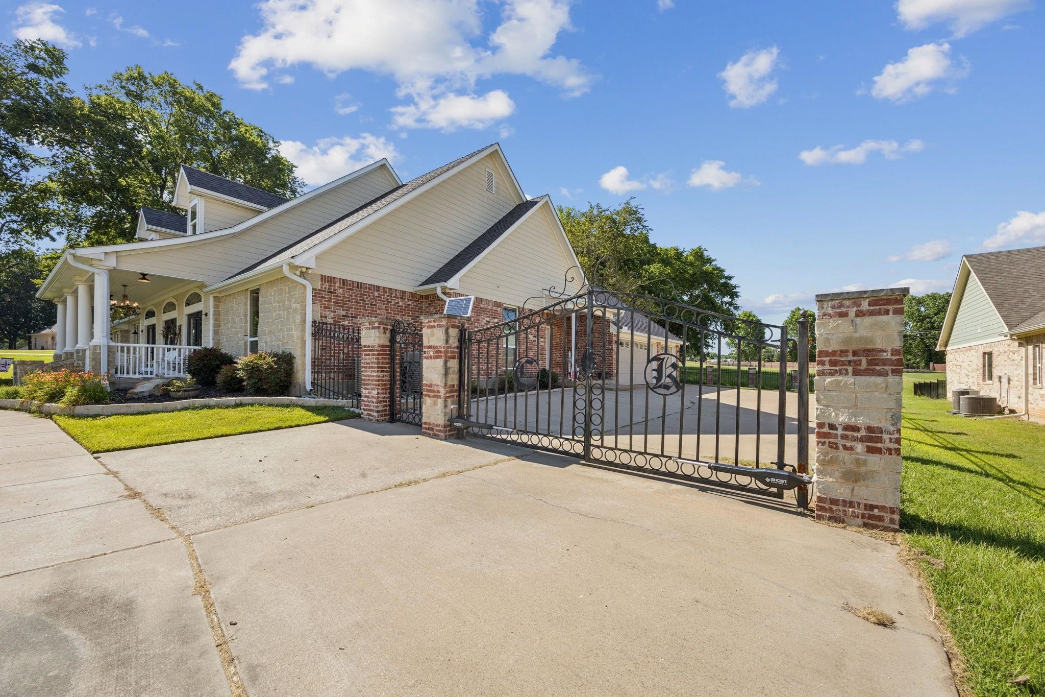 101 Beacon Court Mabank TX 75143