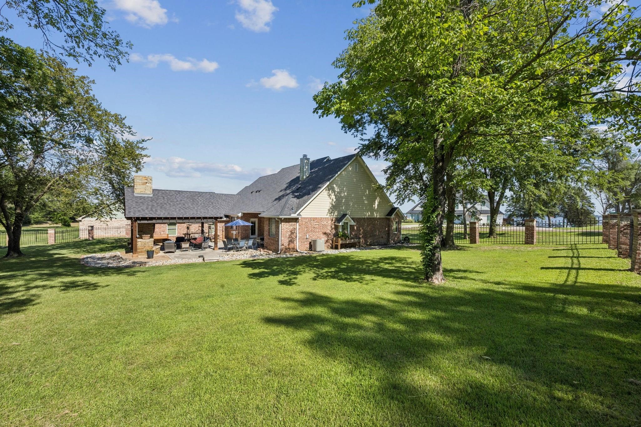 101 Beacon Court Mabank TX 75143