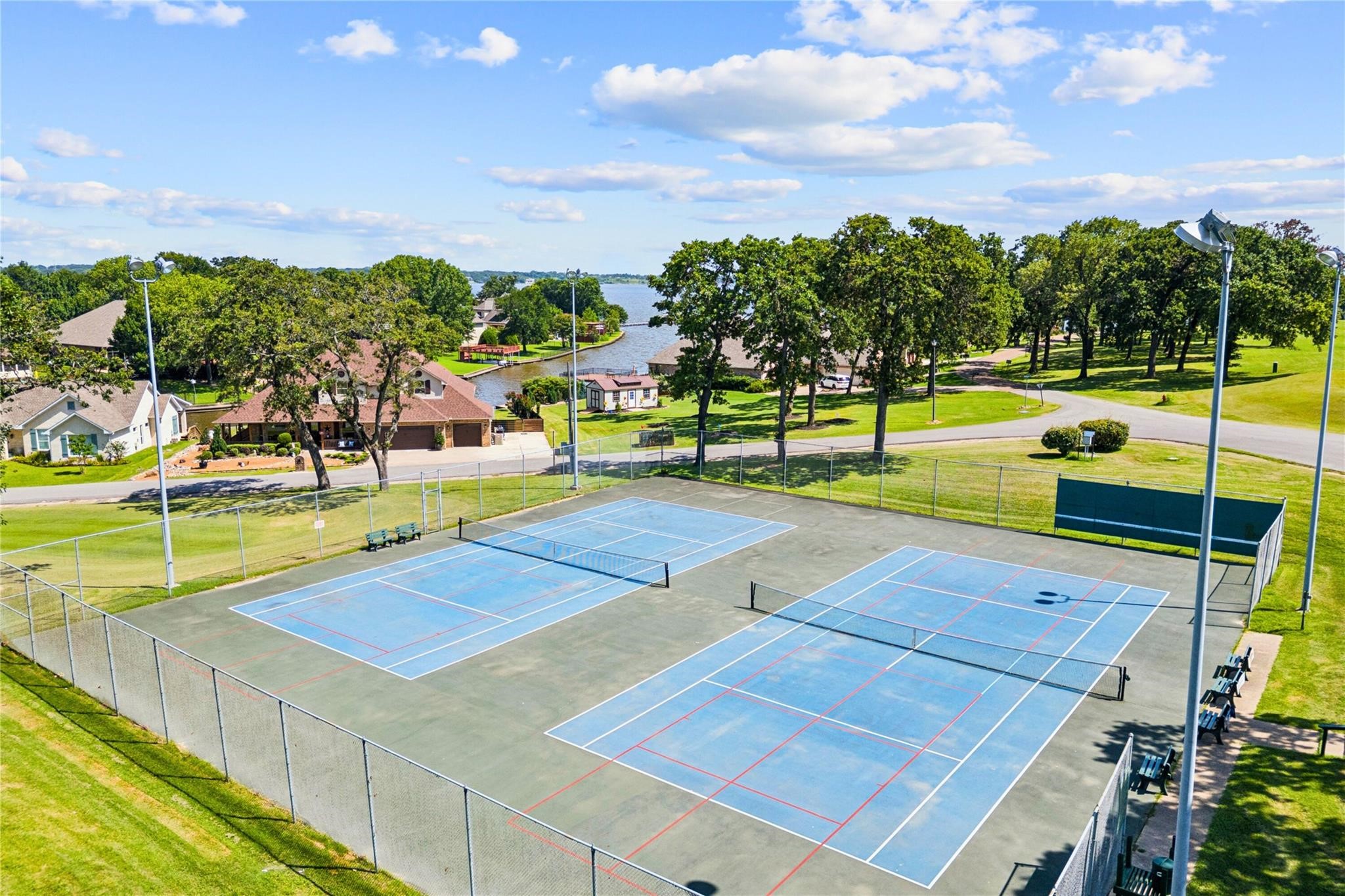 101 Beacon Court Mabank TX 75143