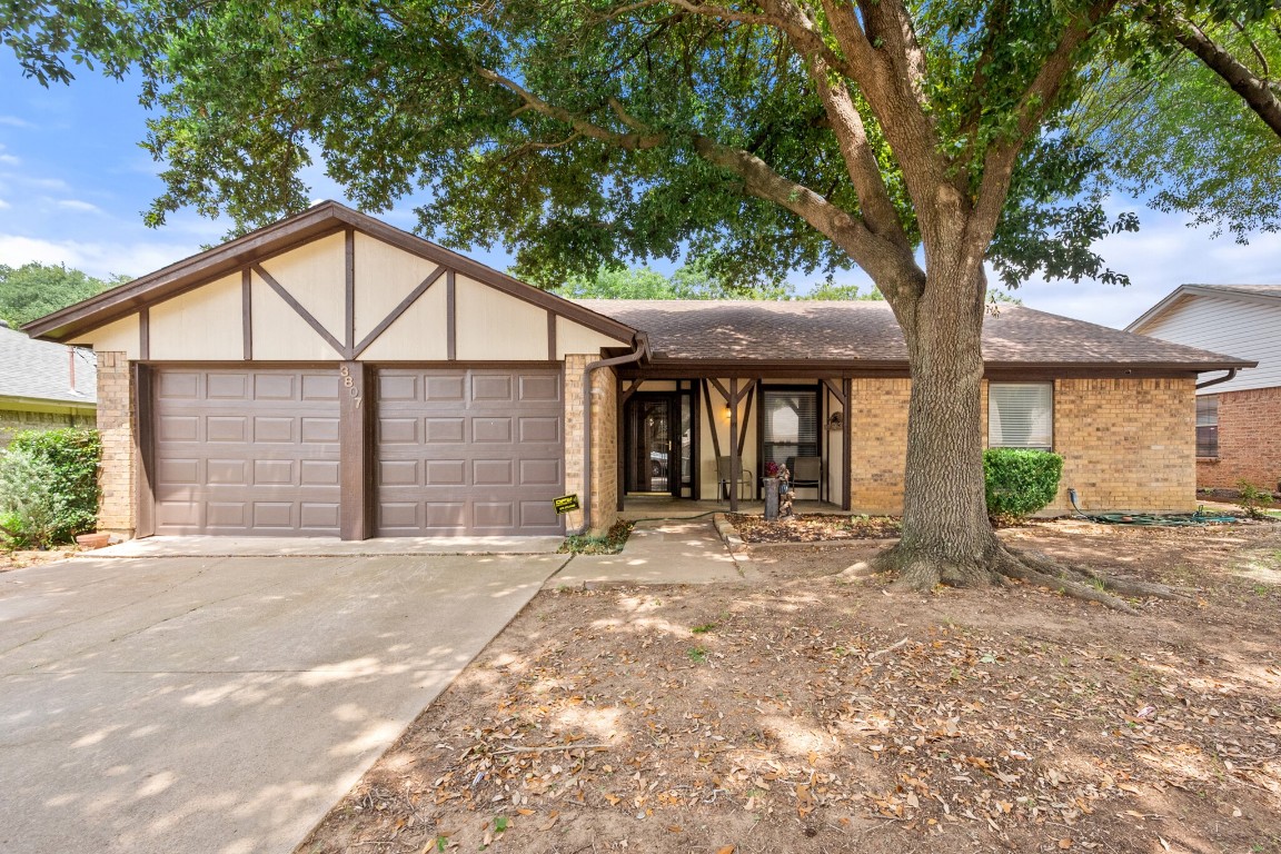 3807 Enamor Drive Arlington TX 76016