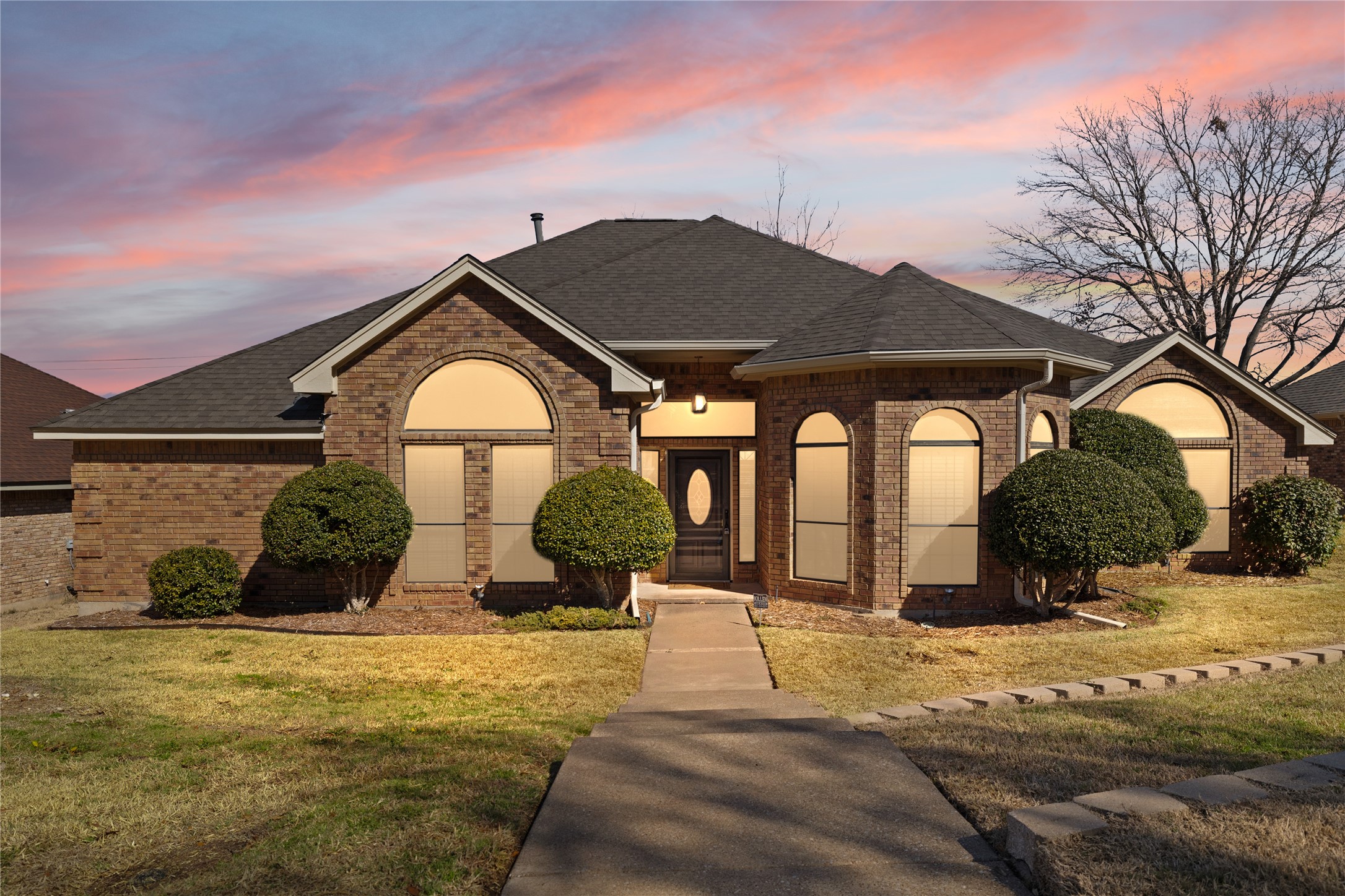 1425 Cobblestone Drive Desoto TX 75115