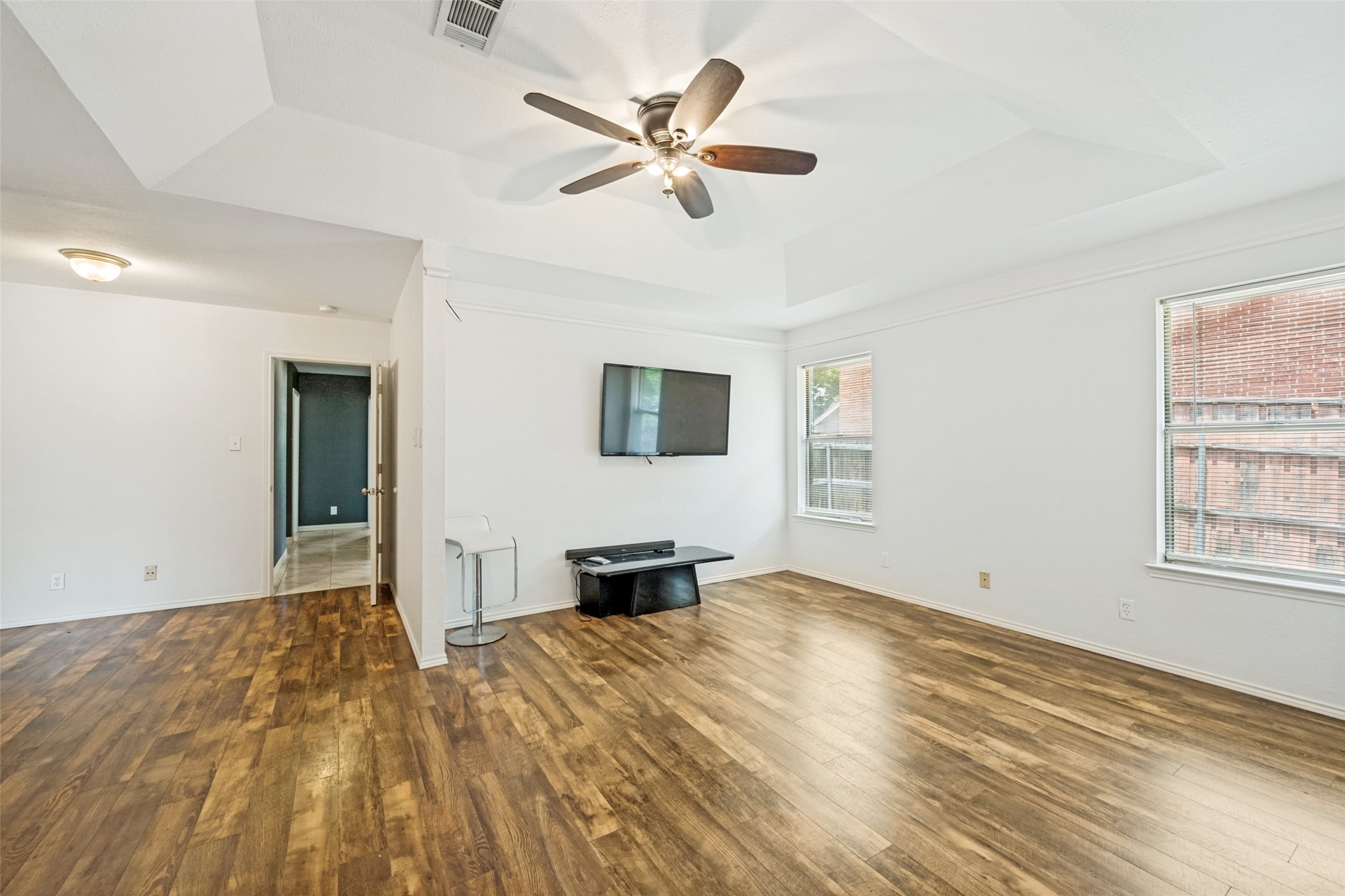 104 Creek Side Court Kennedale TX 76060
