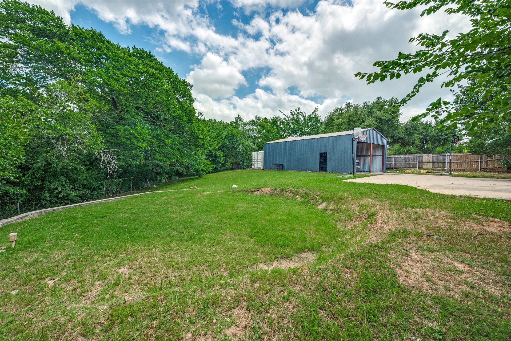 104 Creek Side Court Kennedale TX 76060