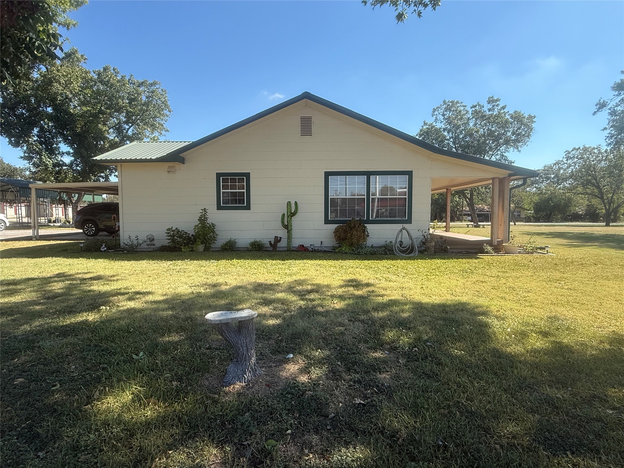 908 N Austin Comanche TX 76442