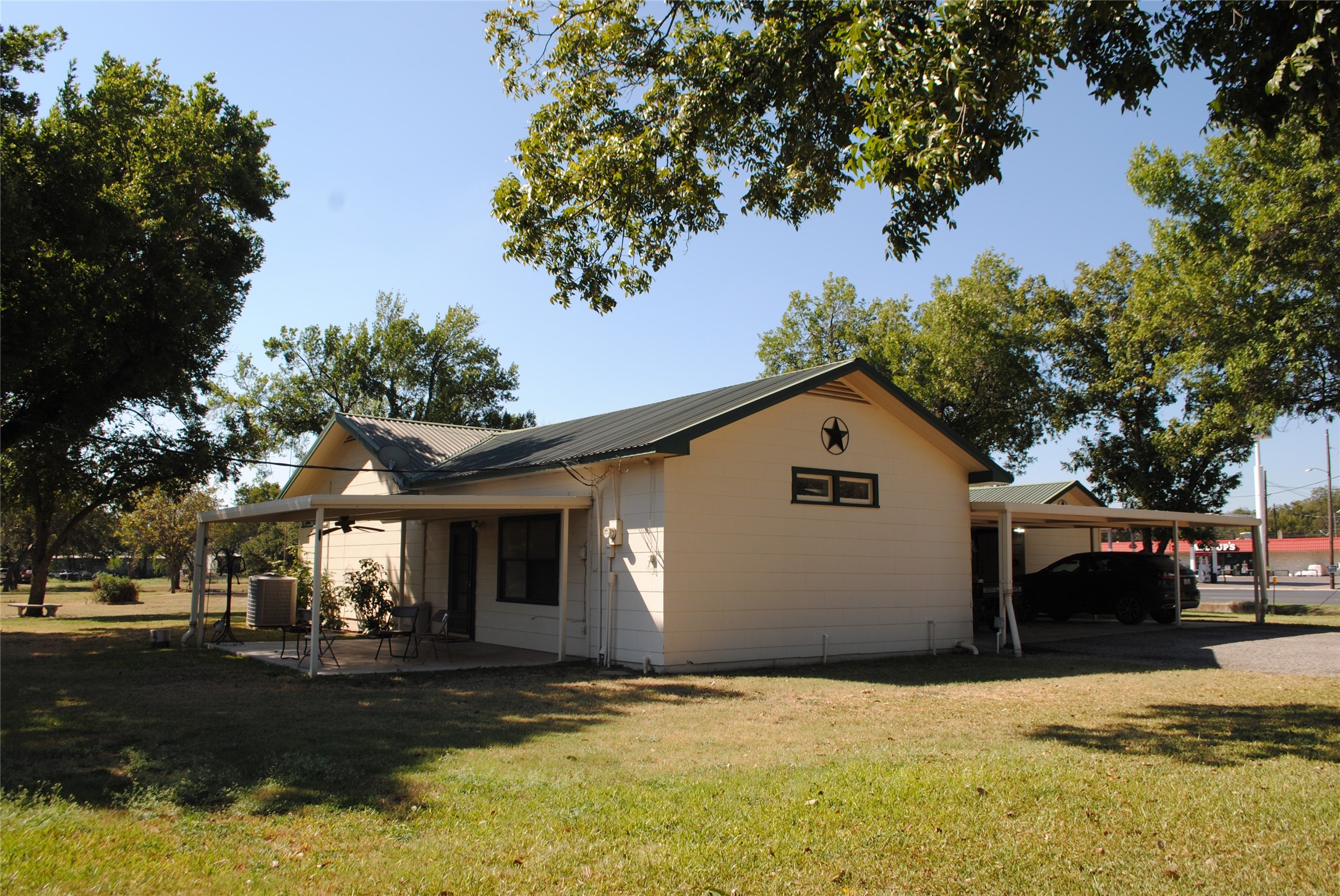 908 N Austin Comanche TX 76442