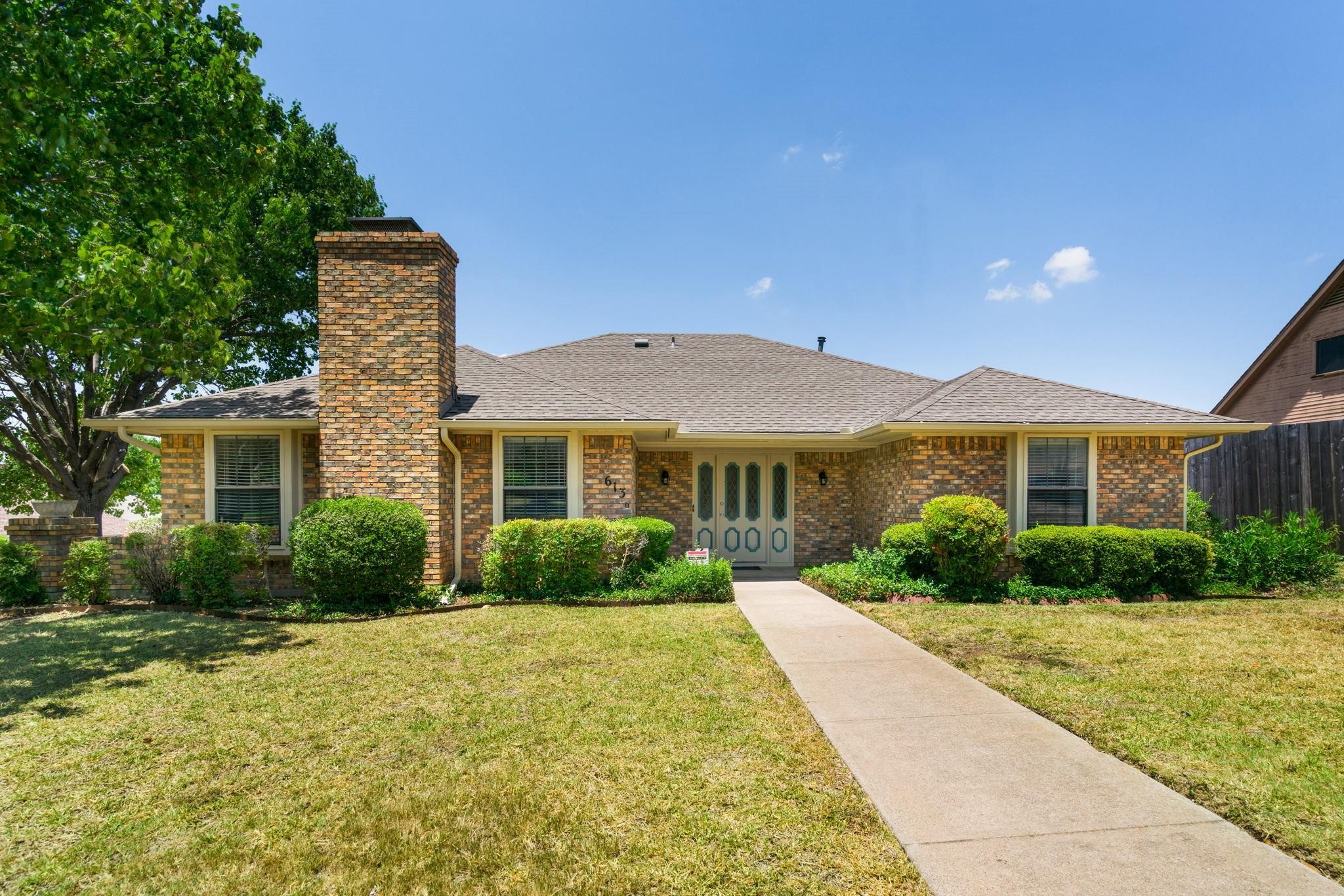 613 Hidden Brooke Drive Desoto TX 75115