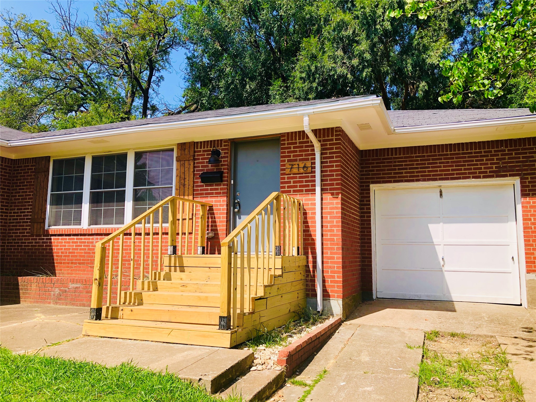 716 Kessler Boulevard Sherman TX 75092