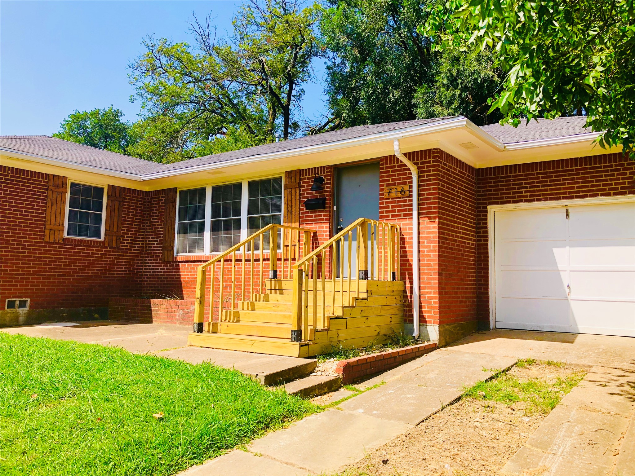 716 Kessler Boulevard Sherman TX 75092