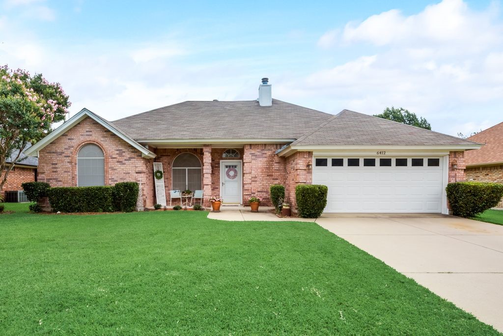 6412 Westgate Drive North Richland Hills TX 76182