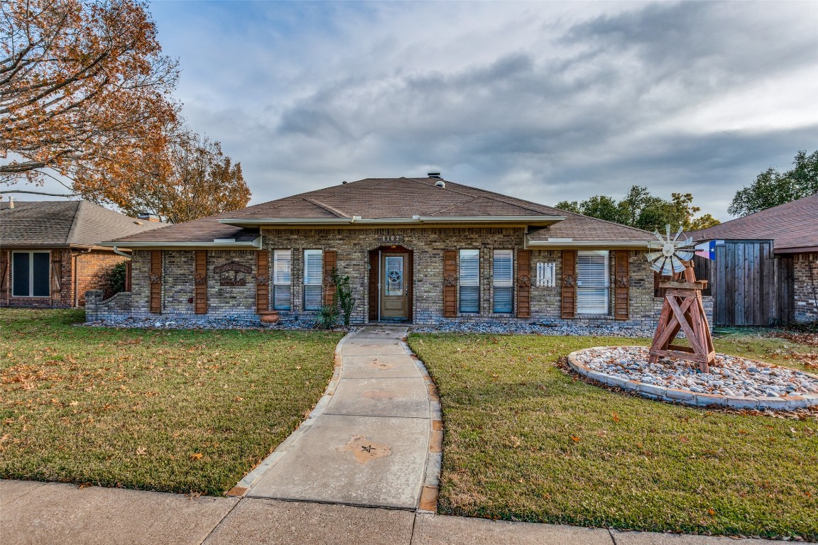 1102 Columbine Drive Garland TX 75043