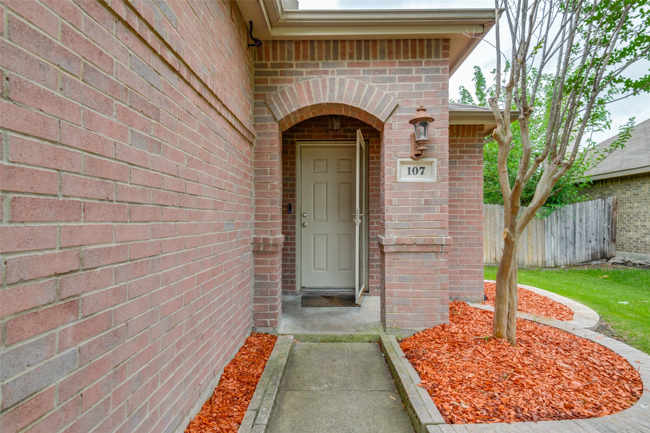 107 Bowie Forney TX 75126