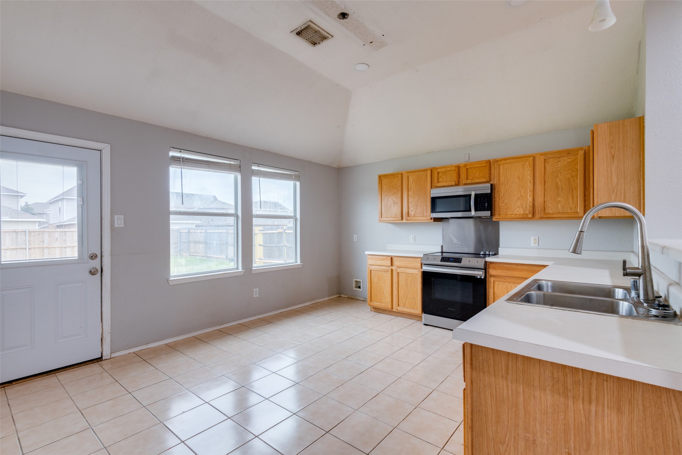 107 Bowie Forney TX 75126