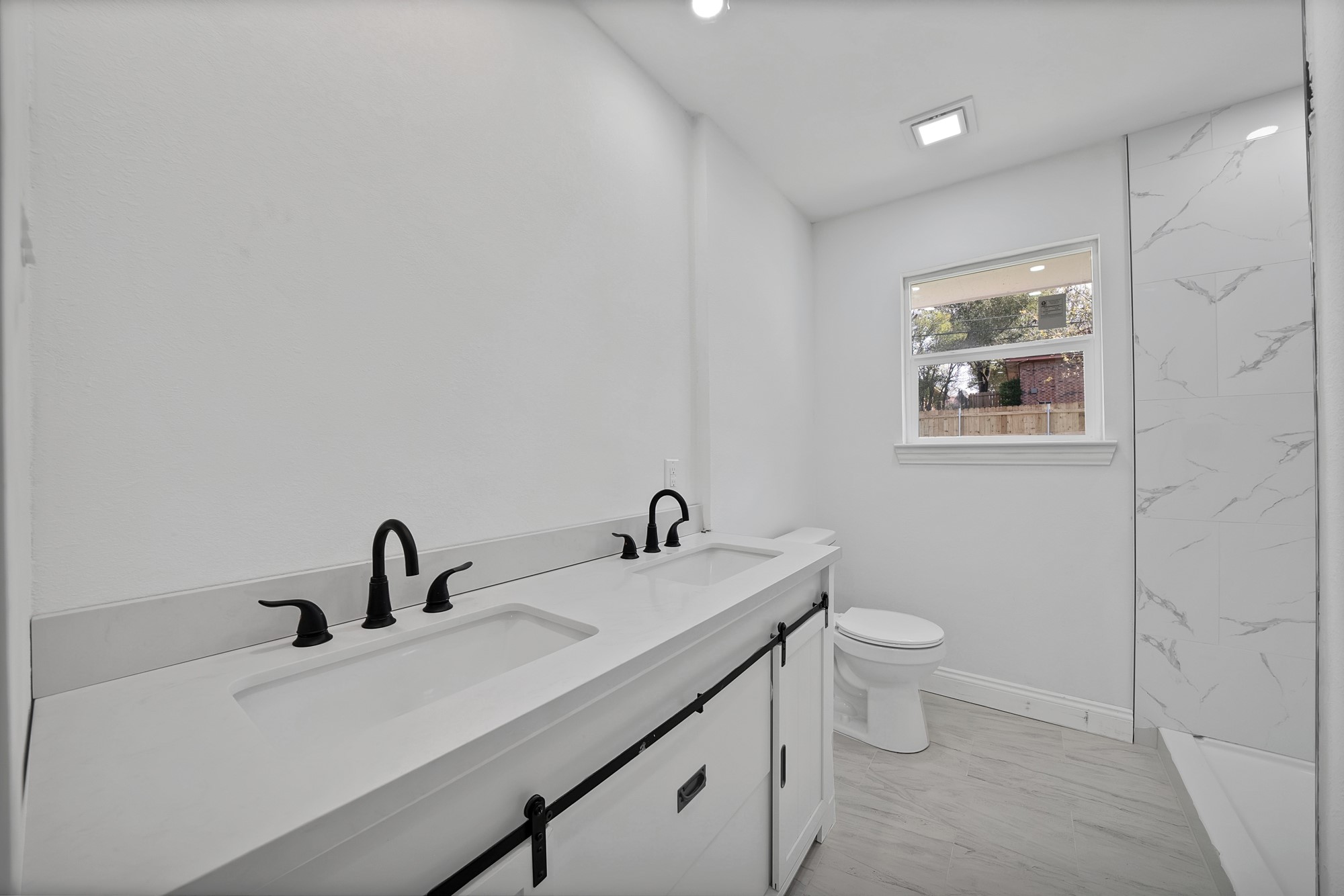 1122 Pinedale Lane Dallas TX 75241