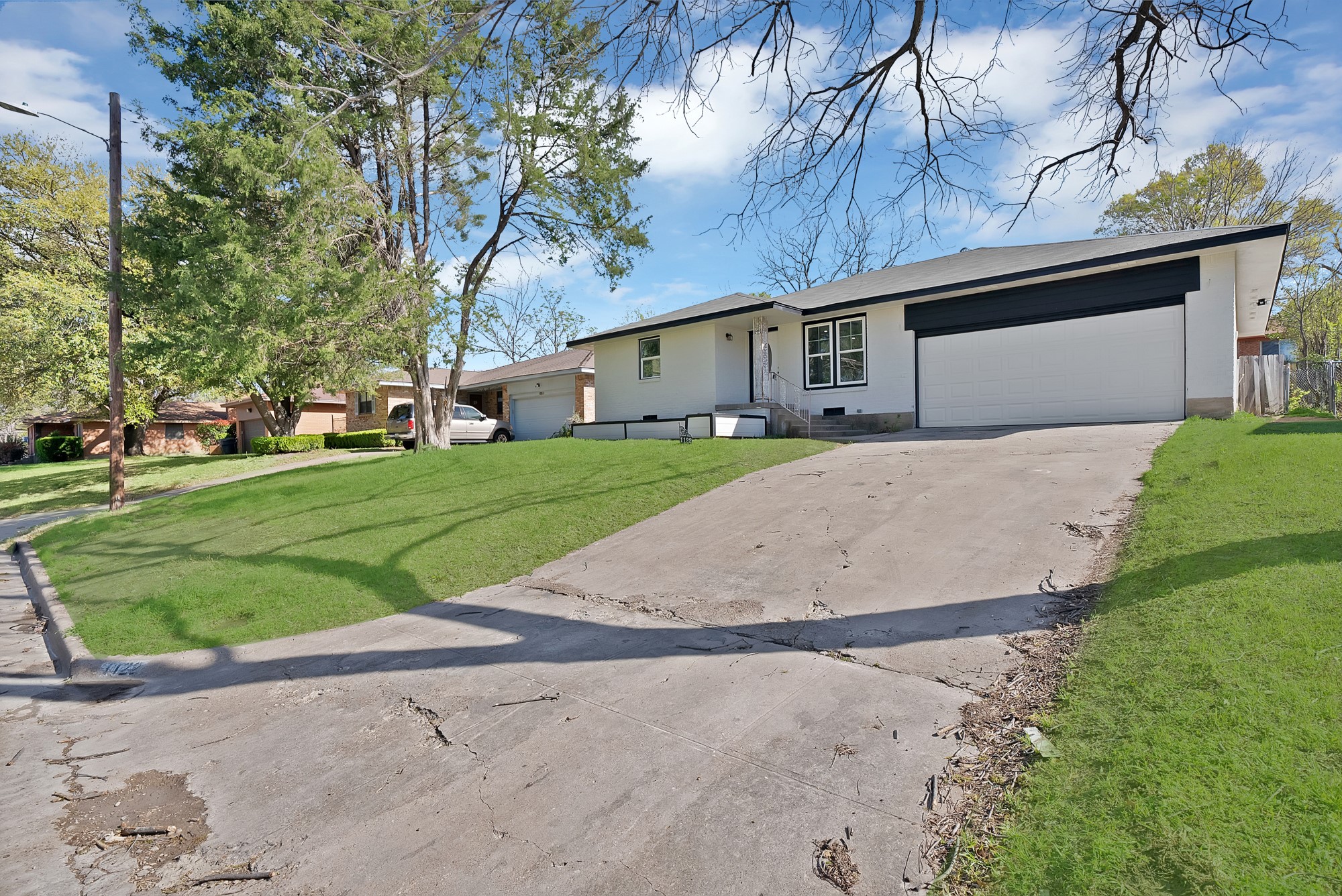 1122 Pinedale Lane Dallas TX 75241